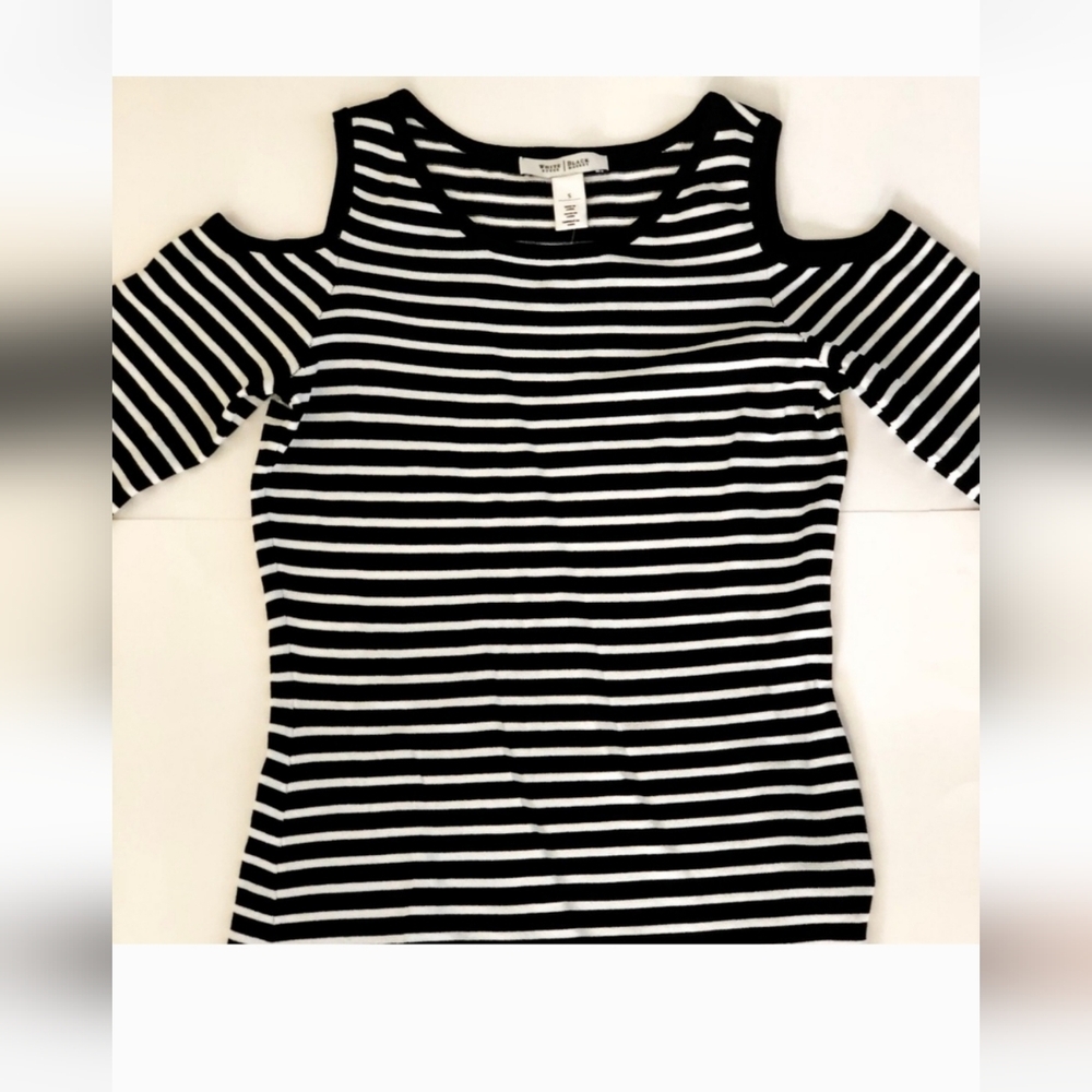 SALE!  WHBM Cold Shoulder Black & White Top!